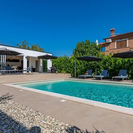 别墅 Noa's Pool House, A Modern And Luxurious Near The Sea Santalezi