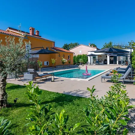 Noa's Pool House, A Modern And Luxurious Near The Sea Villa Santalezi