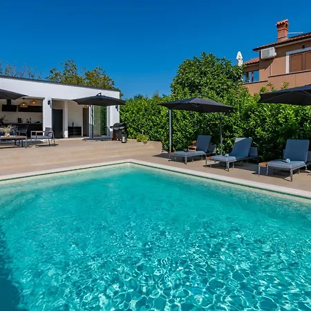 Noa's Pool House, A Modern And Luxurious Near The Sea *