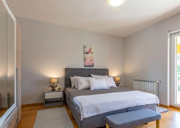 Noa's Pool House, A Modern And Luxurious Near The Sea *