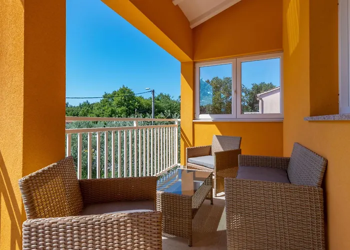 Noa's Pool House, A Modern And Luxurious Near The Sea * Santalezi