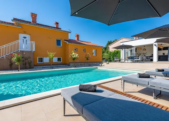 Noa's Pool House, A Modern And Luxurious Near The Sea Villa