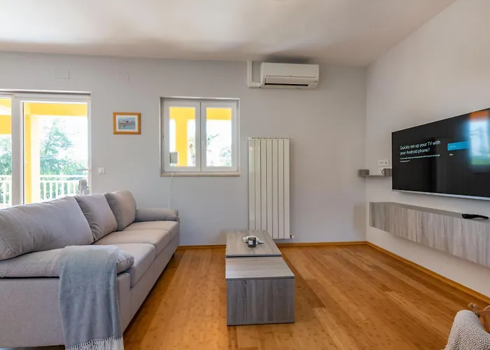 Noa's Pool House, A Modern And Luxurious Near The Sea Villa *