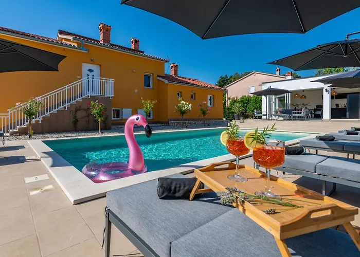 Villa Noa's Pool House, A Modern And Luxurious Near The Sea *