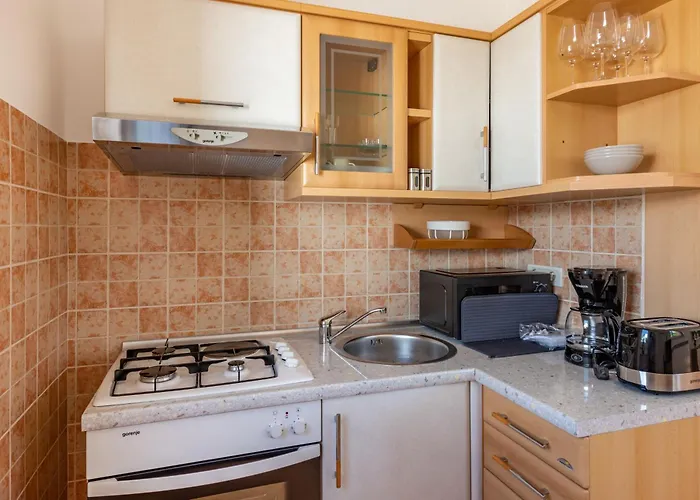 Noa's Pool House, A Modern And Luxurious Near The Sea *